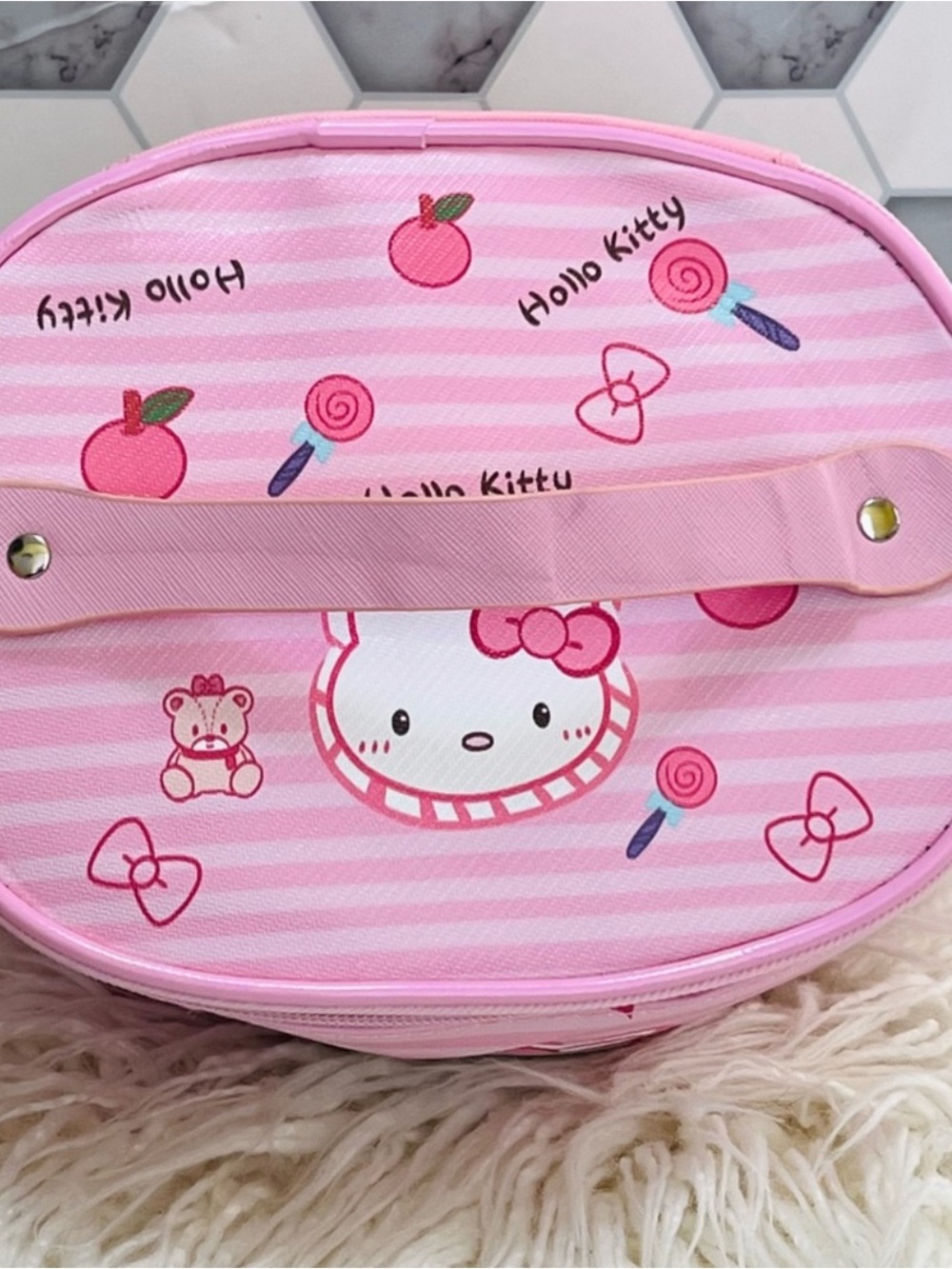 Hello Kitty Pink bundle, makeup bag, hello kitty zip around wallet hand mirror. - Picture 4 of 7